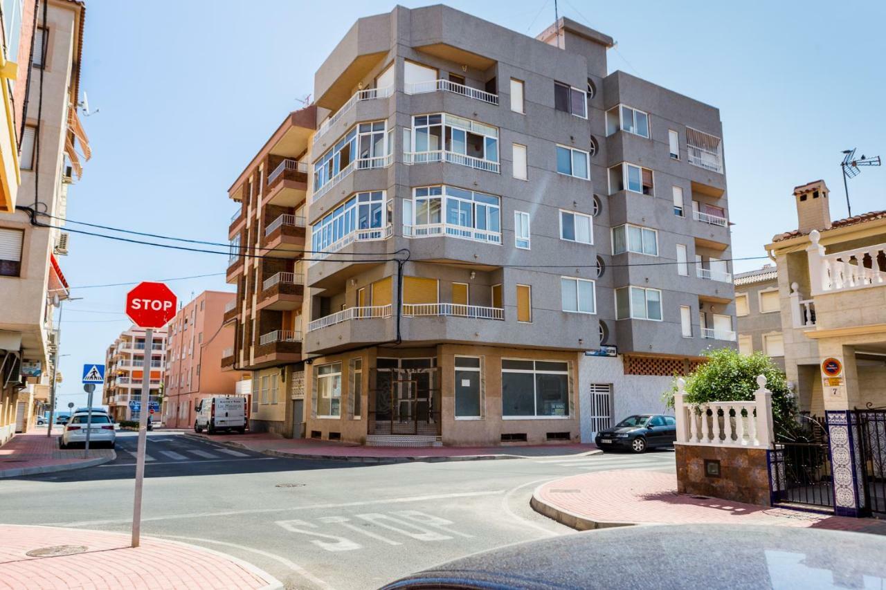 Apartamento Berry Playa Naufragos Torrevieja Buitenkant foto